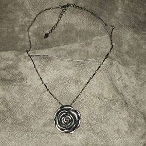 Elegant Silver Rose Pendant Necklace